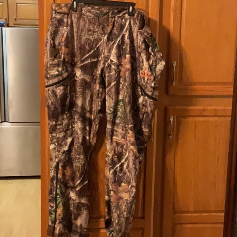 Man’s real tree edge, hunting pants, size 2 XL